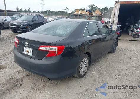 2014 Toyota Camry L z USA, uszkodzony, nr VIN 4T1BF1FK3EU859004